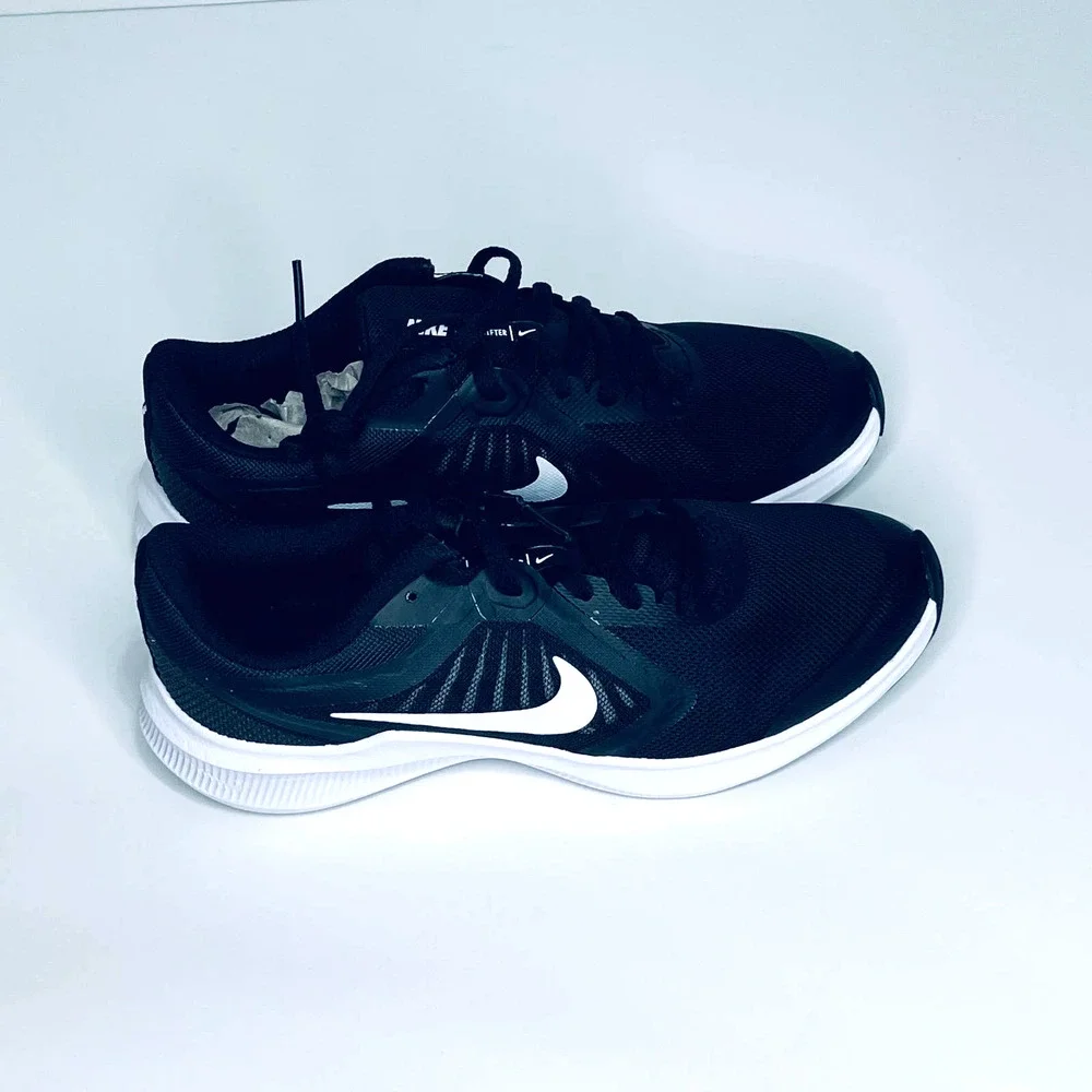 Nike Downshifter 10 Black White Tennis Shoe